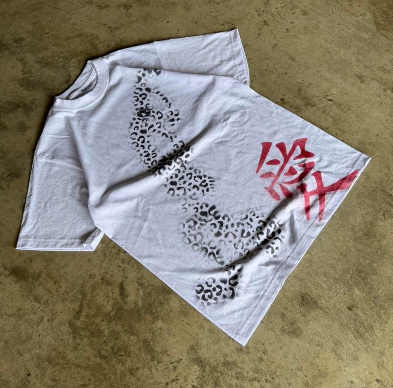 Obscenique “love” tee